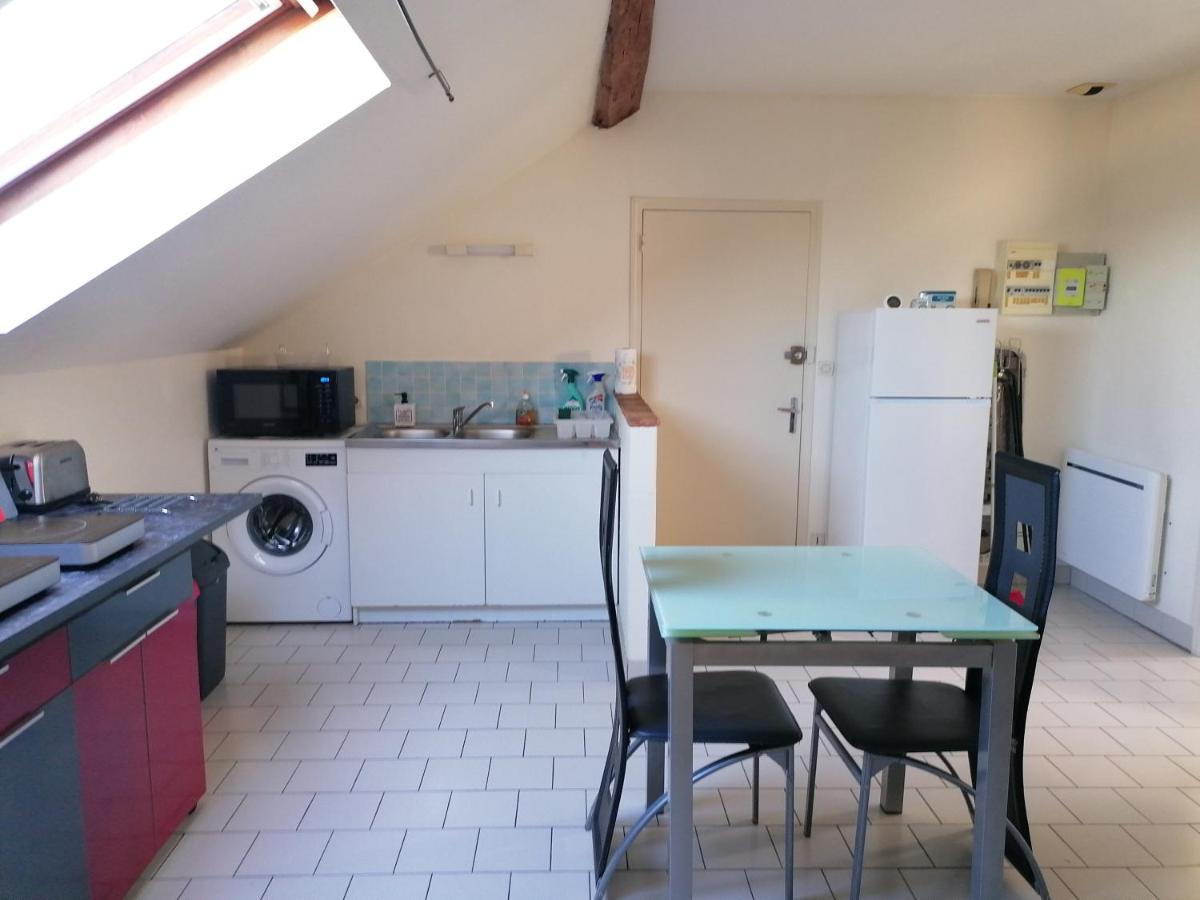 Appartement Climatise Avec Parking Prive A Doue La Fontaine Exteriér fotografie