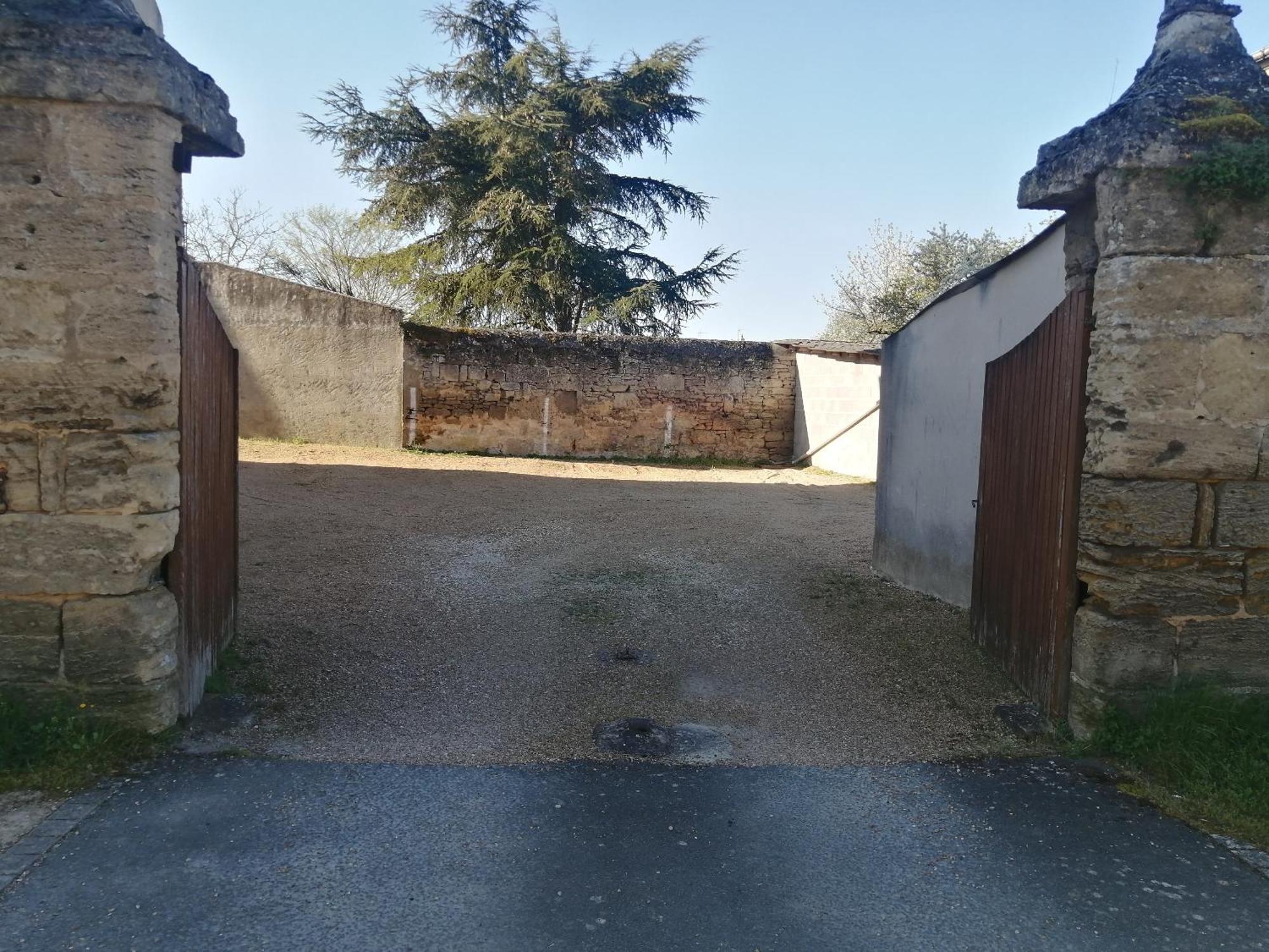 Appartement Climatise Avec Parking Prive A Doue La Fontaine Exteriér fotografie